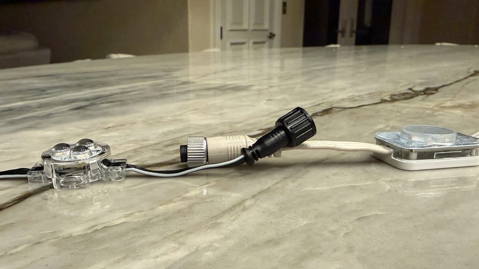 Side-profile comparison of a Bosso three-lens node and a TruLight diffused node
